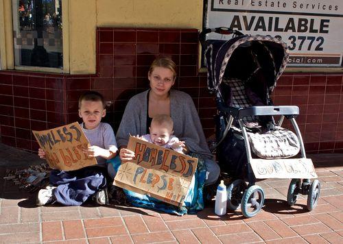 7992076Homeless-Family-Pic-2