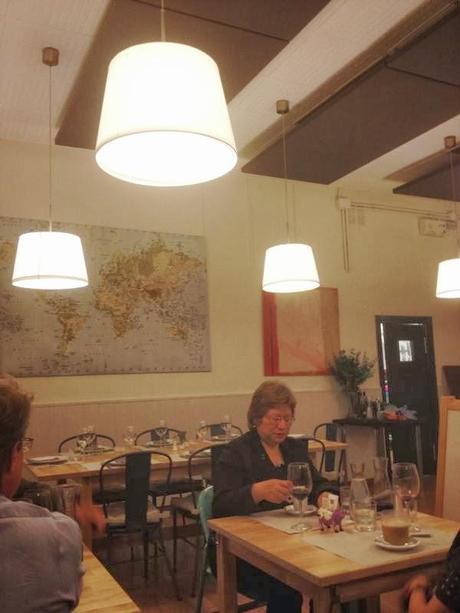 LU&CIA;: Una hamburguesa casera, casera. LU&CIA;: Una hamburguesa casera, casera.