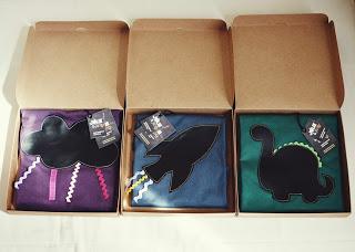 Julie & Jane camisetas