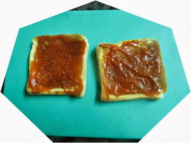 CANAPÉS - PIZZAS CON SALSA BARBACOA