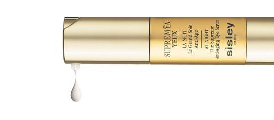 aplicar Supremÿa Yeux La Nuit, contorno de ojos nocturno de Sisley