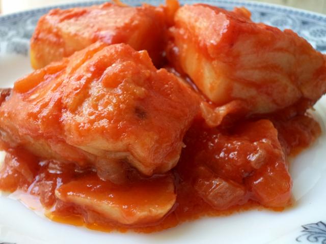 Bacalao Frito con Tomate