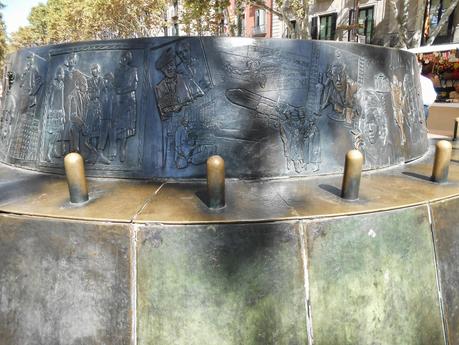 MONUMENTO A LOS SANTPERE, EN LA RAMBLA DE SANTA MÓNICA DE BARCELONA...14-10-2013...