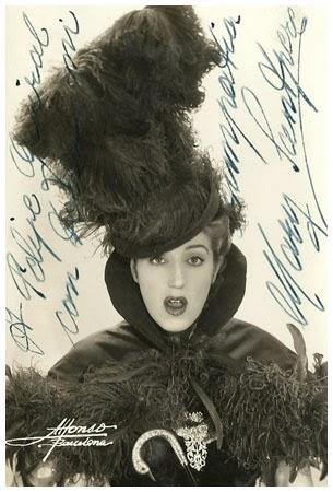 MONUMENTO A LOS SANTPERE, EN LA RAMBLA DE SANTA MÓNICA DE BARCELONA...14-10-2013...