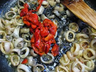 CALAMARES EN SU TINTA