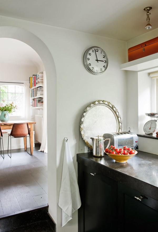 Un taller de pintor, convertido en vivienda de estilo bohemio