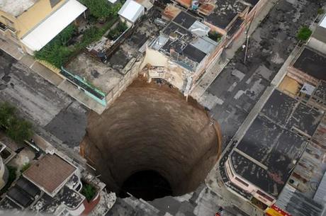 guatemala-sinkhole Asignatura pendiente: el cambio de modelo profesional para los #arquitectos