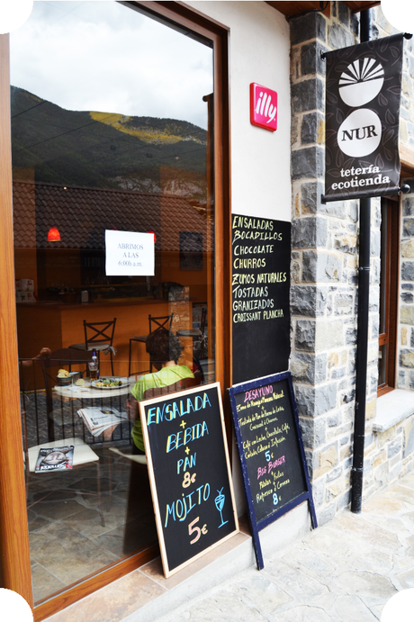 Mercadillo en los Pirineos. Blogger Traveller.