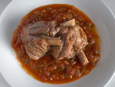 Jarretes de cordero al chilindrón