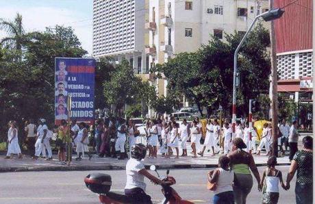 Damas de Blanco: Mentiras lavadas con Premios