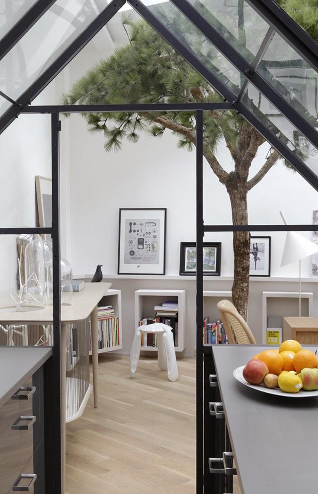 UNA BUHARDILLA REINVENTADA PARA HOMENAJEAR A LA NATURALEZA