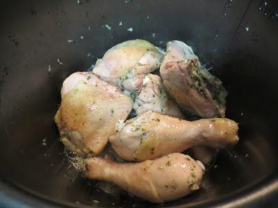 Pollo guisado a la importancia olla GM