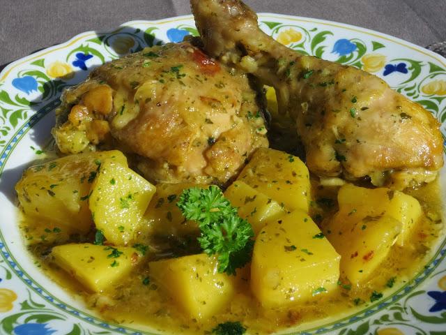 Pollo guisado a la importancia olla GM