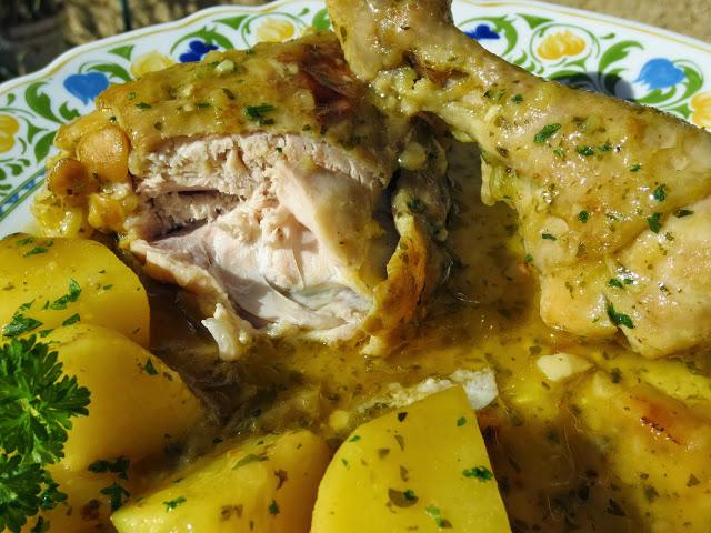 Pollo guisado a la importancia olla GM