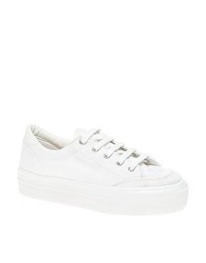 La fiebre de las platform sneakers