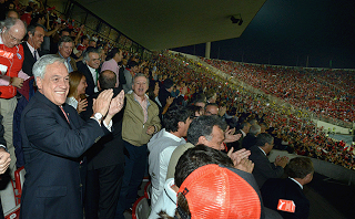 PRESIDENTE PIÑERA CELEBRA CLASIFICACIÓN DE LA SELECCIÓN CHILENA DE FÚTBOL AL MUNDIAL DE BRASIL 2013