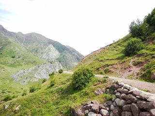 Ruta al Ibón de Estanés desde Guarrinza