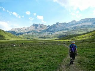 Ruta al Ibón de Estanés desde Guarrinza