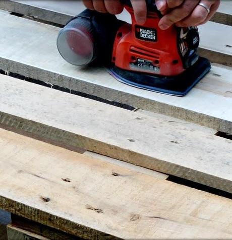 DIY....UNA MESA DE CENTRO CON UN PALLET DIY....UNA MESA DE CENTRO CON UN PALLET