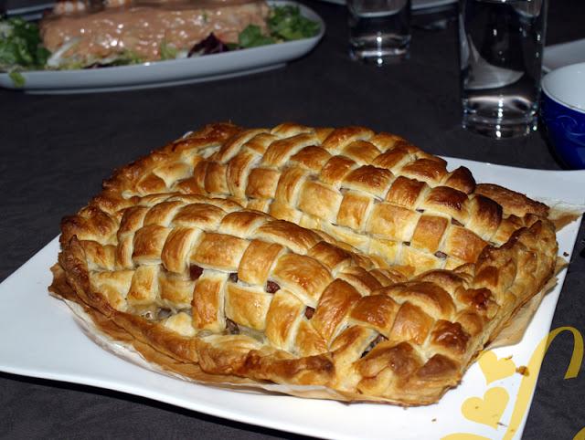 Solomillos con foie en hojaldre