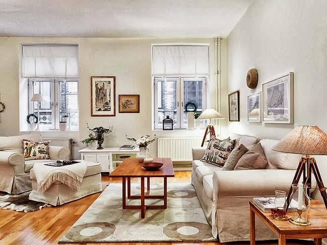 COBIJADOS EN UN DIMINUTO APARTAMENTO