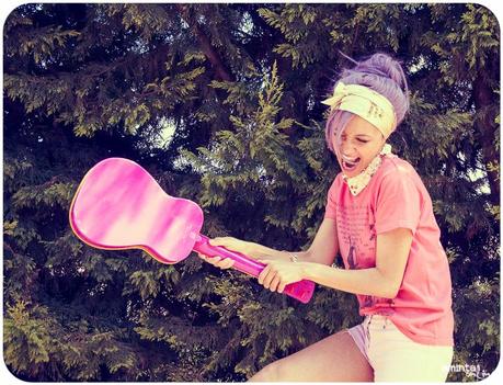 This song is for you! guitar_amintaonline_wig-2