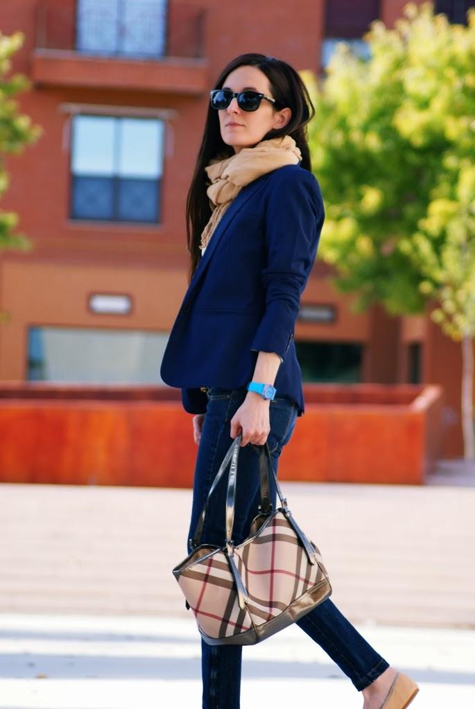 CASUAL IN NAVY:Shirt/camiseta: Pull&Bear, Blazer/Amer...