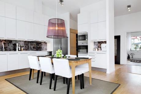 interiores techos altos grandes ventanales espacios diáfanos cocina comedor salon decoración nórdica en blanco decoración nórdica decoración dormitorios nórdicos decoración de salones cocinas blancas modernas blog decoración diseño nórdico áticos nórdicos escandinavos 