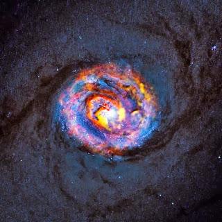 Los misterios de los chorros procedentes de agujeros negros gigantes