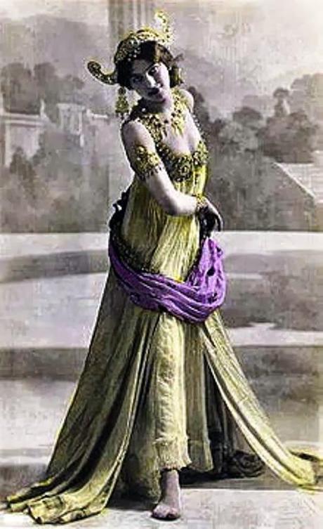 Margaretha Geertruida Zelle - Mata Hari