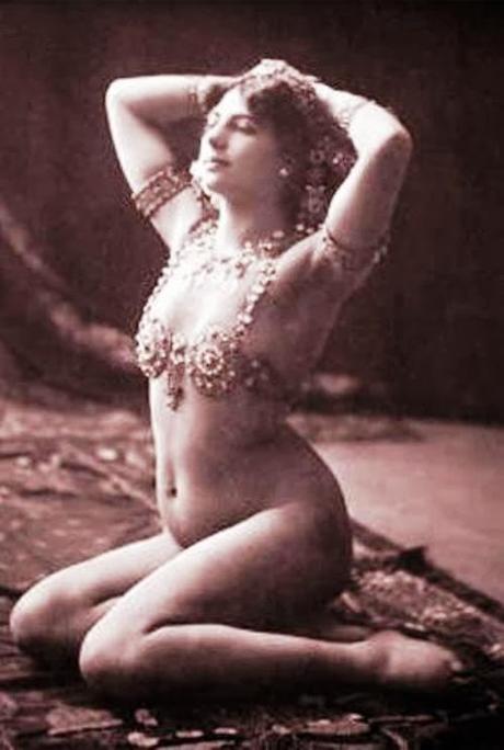 Margaretha Geertruida Zelle - Mata Hari