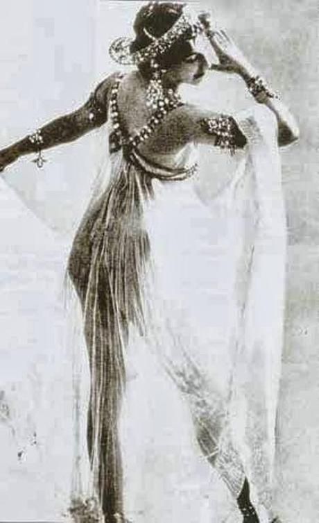 Margaretha Geertruida Zelle - Mata Hari