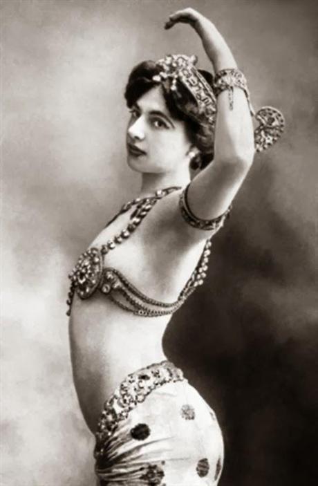 Margaretha Geertruida Zelle - Mata Hari