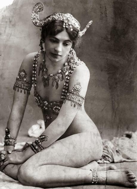 Margaretha Geertruida Zelle - Mata Hari