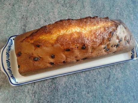 Plum cake de pasas, arandanos y fresas.