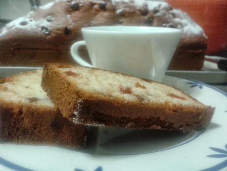 Plum cake de pasas, arandanos y fresas.