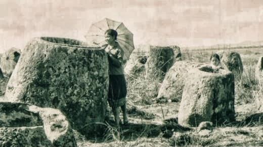 CUANDO LOS GIGANTES CAMINARON A TRAVES DE LAOS-LA LLANURA DE LAS JARRAS
