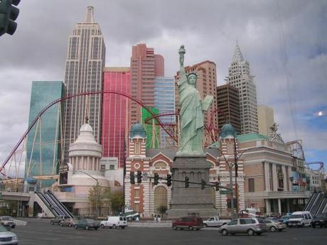 MINOLTA DIGITAL CAMERA