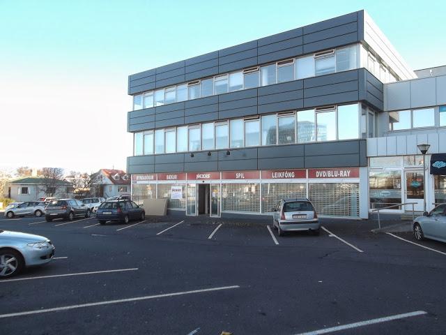 En el nuevo Nexus de Reikiavik(Nóatún 17)