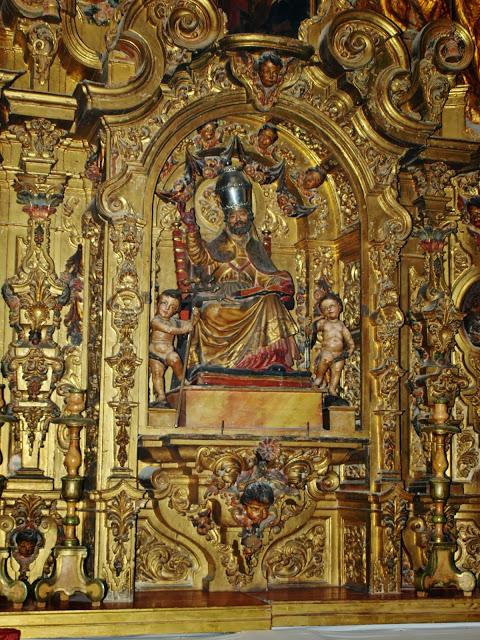 Iglesia de Santa María la Blanca (14): el Retablo de San Pedro en cátedra.