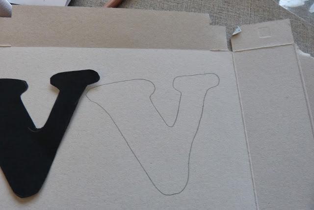 DIY PARA NIÑOS: MARCAPAGINAS CON INICIAL