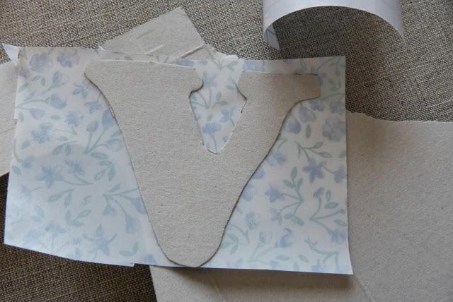 DIY PARA NIÑOS: MARCAPAGINAS CON INICIAL