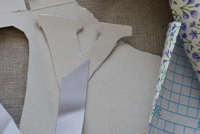 DIY PARA NIÑOS: MARCAPAGINAS CON INICIAL