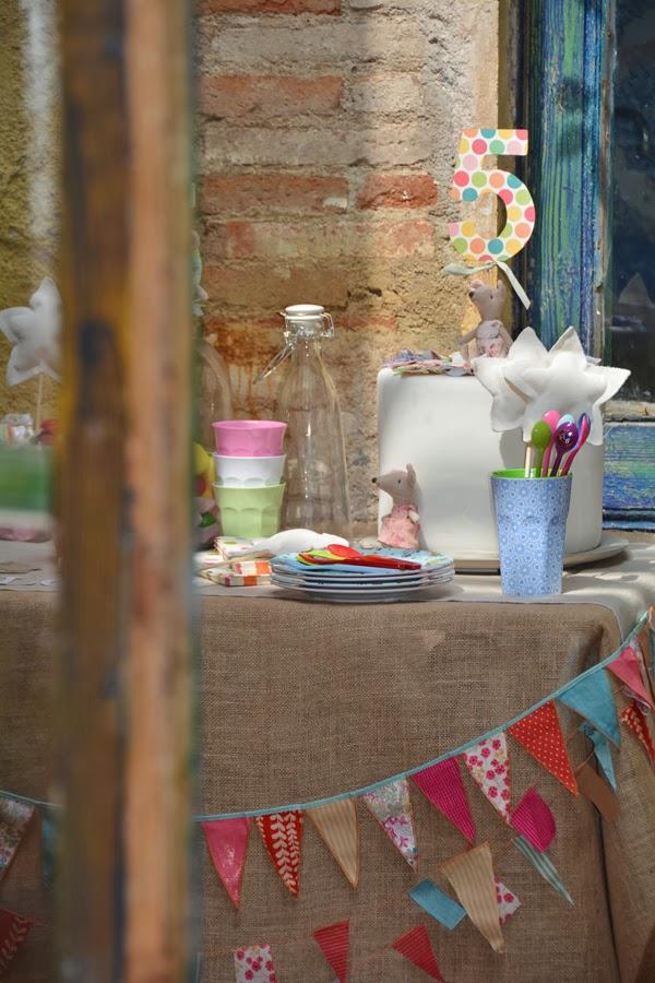 UNA TIENDA PARA PREPARAR UNA FIESTA BLAUBLOOM