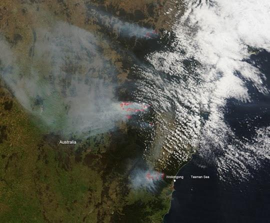 Imagen satélite de los incendios forestales en Australia (18.10.2013)