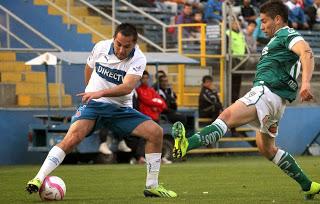 LA UC LOGRÓ UN TRABAJADO TRIUNFO SOBRE WANDERERS Y SIGUE COMO LÍDER