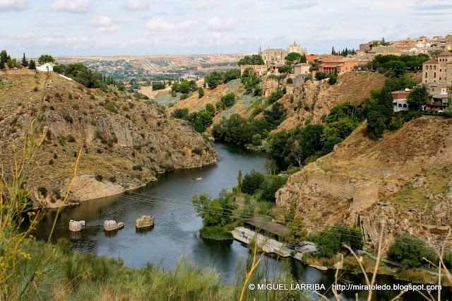 Ciudad levantada en el aire