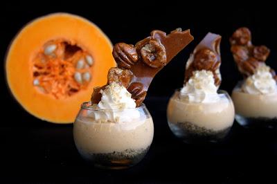 Tarta de queso y calabaza con praline de pecanas