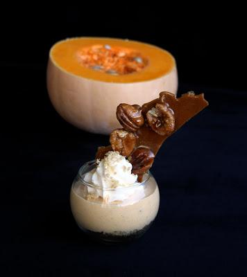 Tarta de queso y calabaza con praline de pecanas
