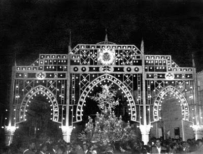 En el arco de la calle San Bartolomé